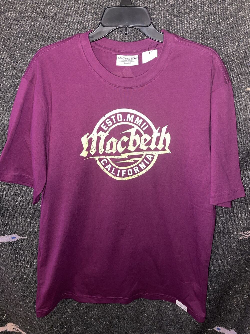 Macbeth Shirt Mens Large Burgundy California Logo Tom Delonge Shoe Brand Tee NWT